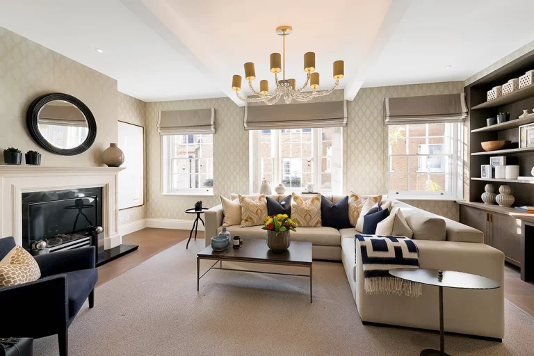 Beautifully furnished, sophisticated London sitting room