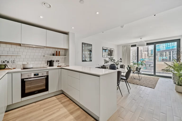 Contemporary, furnished apartment for rent in London