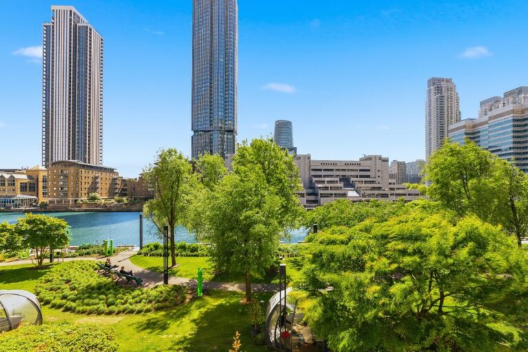 Views of the parkland, docks and skyline from 10 George Street